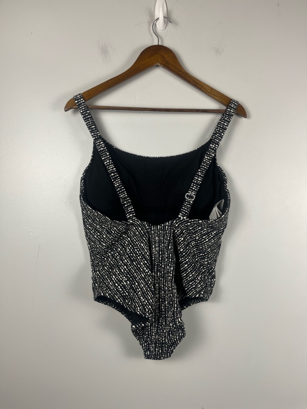 Athleta Hermosa One Piece Swimsuit Size Large Pet Black White Dot Print Low Back - Picture 9 of 9